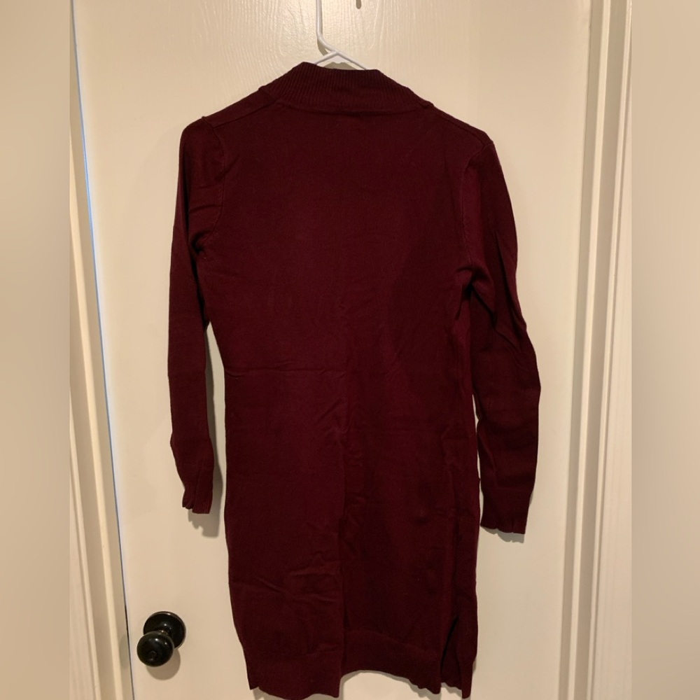 Maroon Duster - Picture 2 of 3
